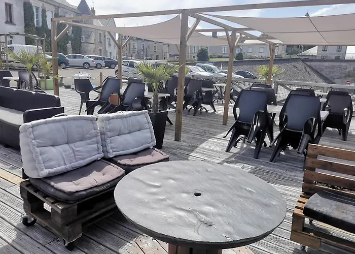 מלון De La Gabelle Saint-Florent-le-Vieil